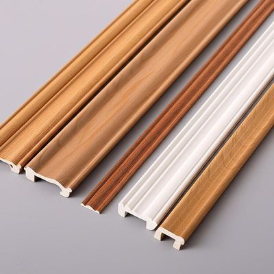 Facile d'installation avantage moulures en bois décoratif pour la personnalisation et la décoration
