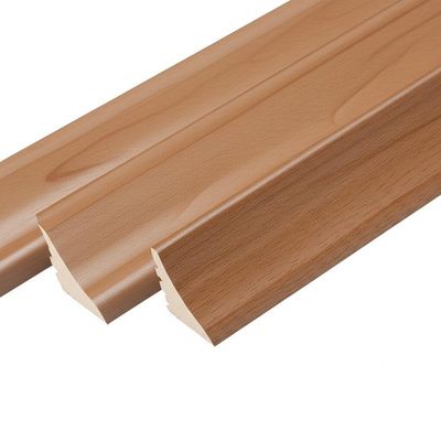 Les avantages du bois verni Les moulures en bois décoratif Facile à installer et durable